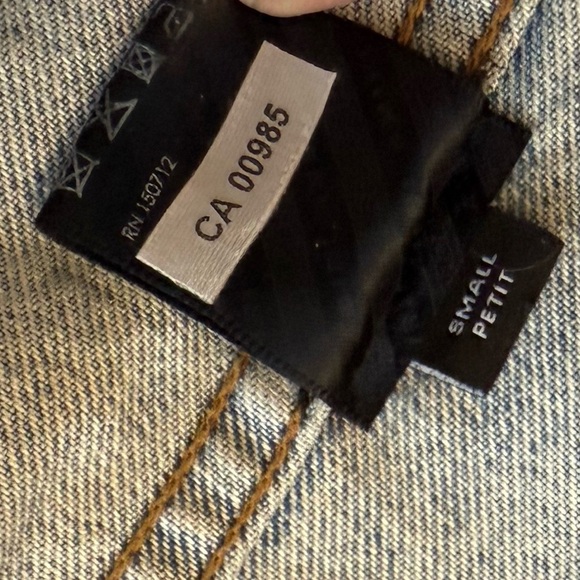 AMIRI S EUC Blue Jean Jacket Timeless Trucker Style - Picture 15 of 16